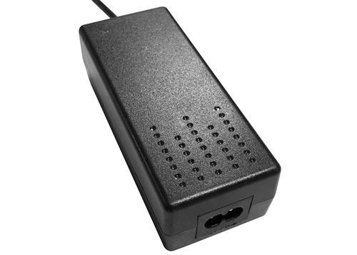 15V 3A Aydınlatma Armatür Aksesuarları 5m GPS Navigasyon 45W Sabit Voltaj