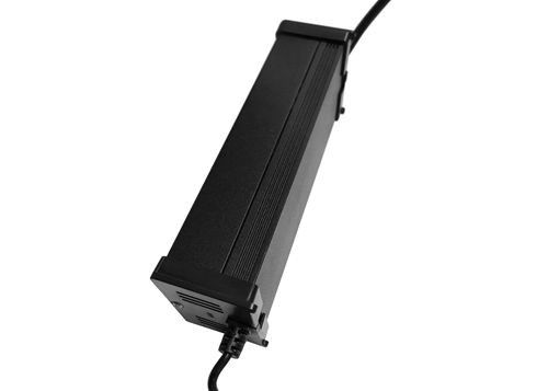 21V 4A 84W Aydınlatma Armatür Aksesuarları DC Güç Sabit Voltaj 50Hz 60Hz